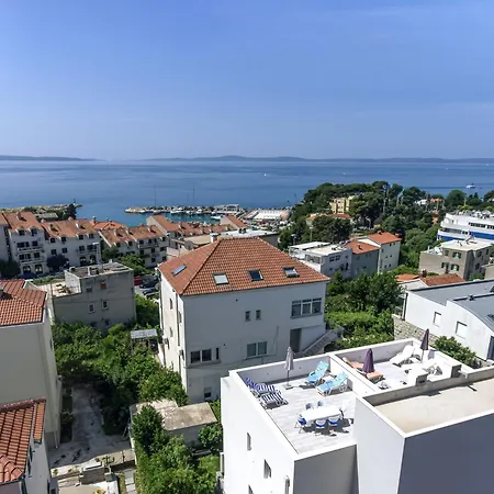 With Terrace And Free Parking - Nearby Split