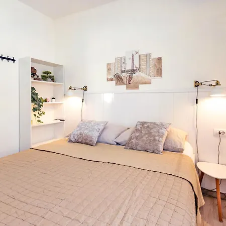 With Terrace And Free Parking - Nearby 스플리트