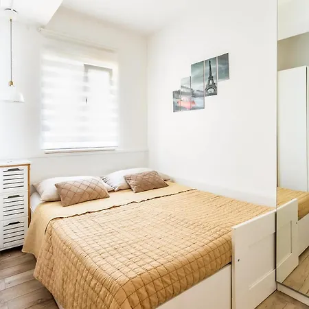 With Terrace And Free Parking - Nearby 아파트 스플리트