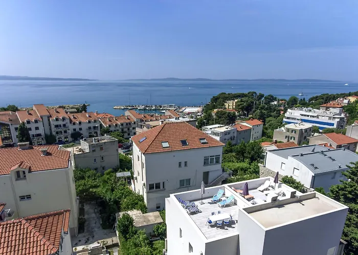 With Terrace And Free Parking - Nearby 스플리트