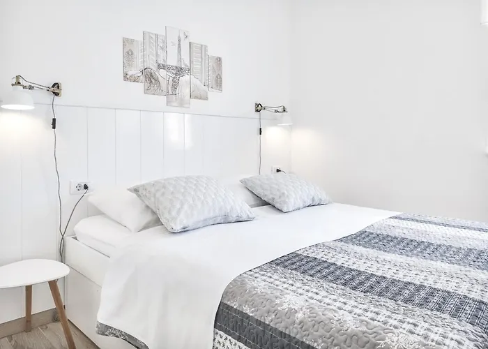 With Terrace And Free Parking - Nearby *