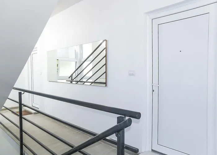 아파트 With Terrace And Free Parking - Nearby *