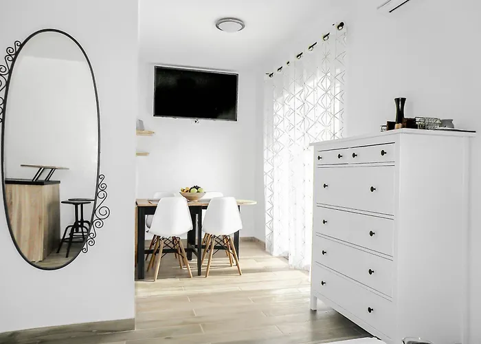 아파트 With Terrace And Free Parking - Nearby