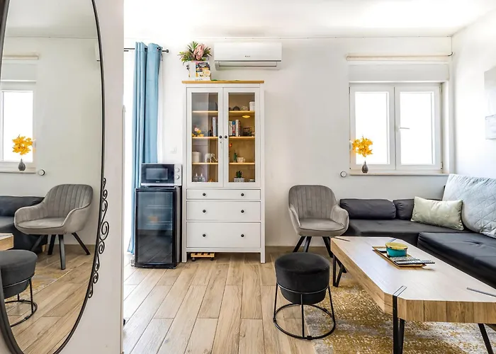 아파트 With Terrace And Free Parking - Nearby