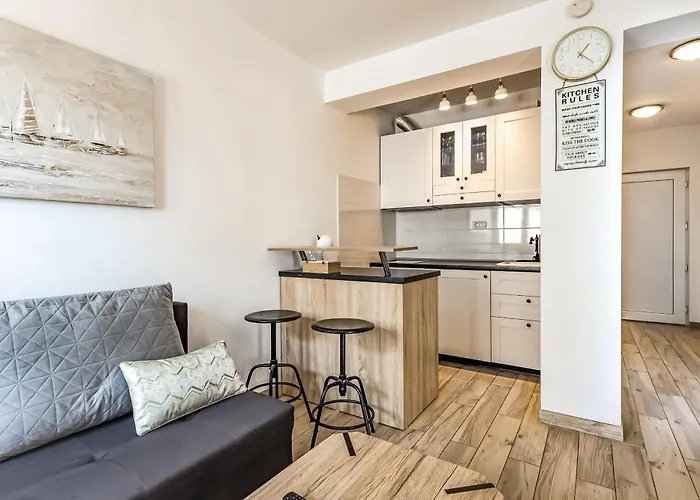 With Terrace And Free Parking - Nearby 아파트 *