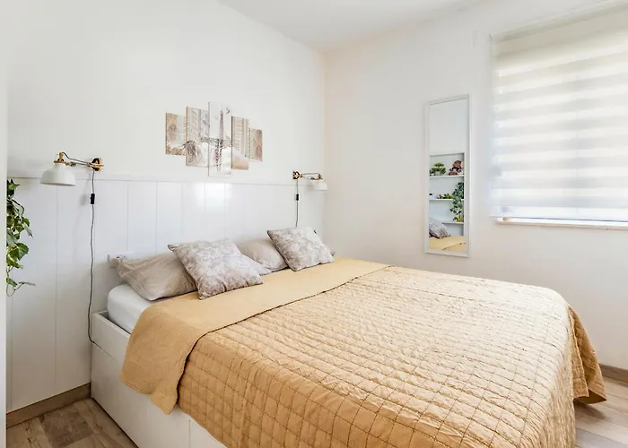 With Terrace And Free Parking - Nearby