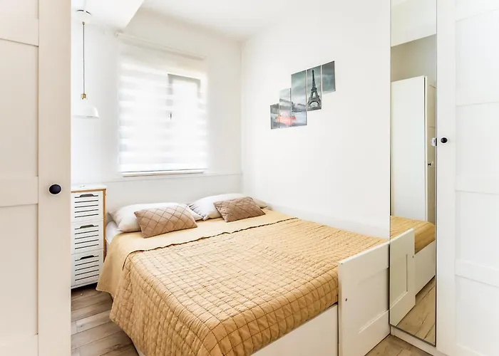 With Terrace And Free Parking - Nearby 아파트 스플리트