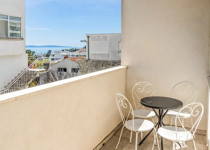 With Terrace And Free Parking - Nearby * 스플리트